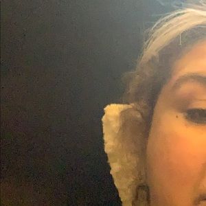 Meet your Posher, Hilda